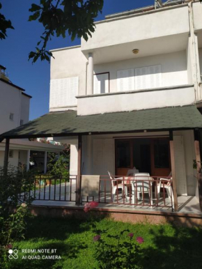 Kuşadası Soğucak, Kuşadası